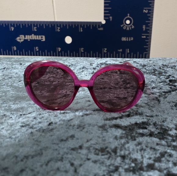 Round pink Gucci sunglasses - Picture 15 of 16